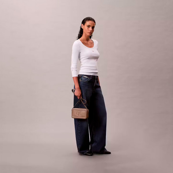 featured-monogrammed-camera-bag