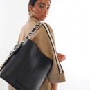 bolsa-com-alca-de-nylon-contrastante