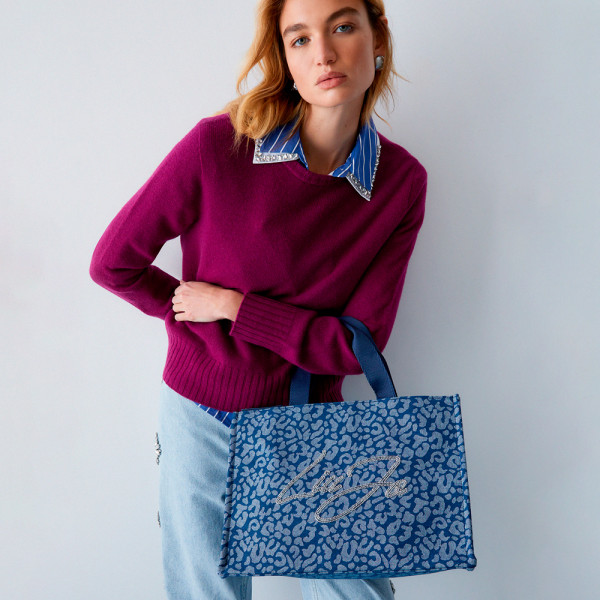 ampia-borsa-tote-in-denim-con-stampa-animalier