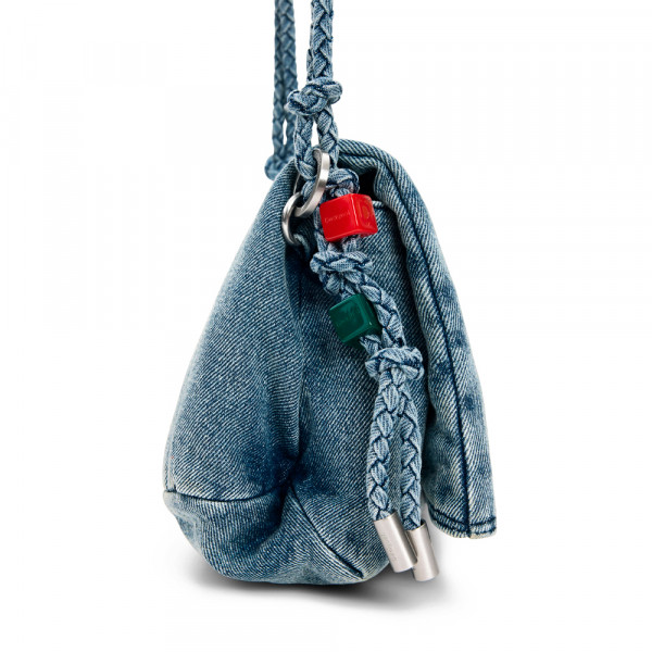 sac-a-breloques-en-denim-moyen