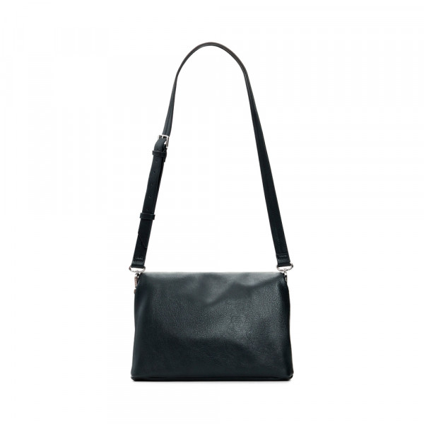 mittelgrosse-tasche-mit-logo-anhanger