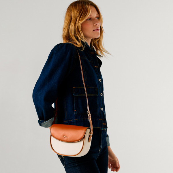 shoulder-bag-combined-with-flap