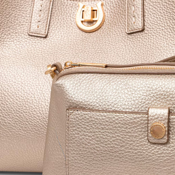 biu0m8869wvp904-bolsa-middleton