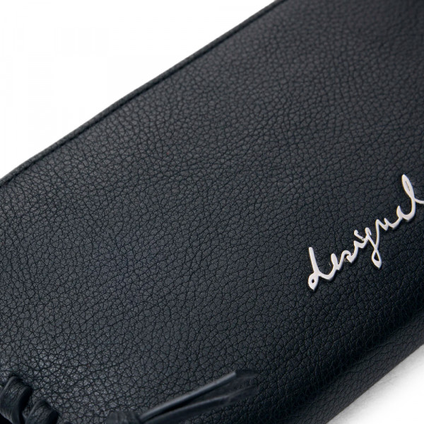 medium-wallet-with-logo