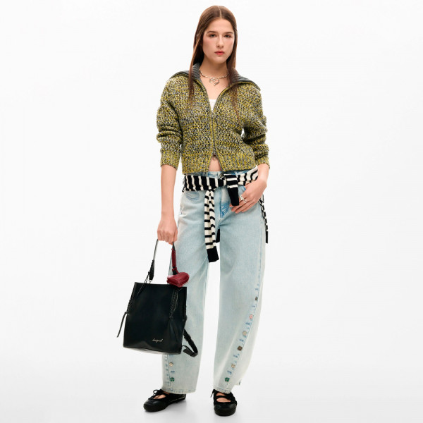 zaino-medio-con-ciondolo-a-forma-di-cuore