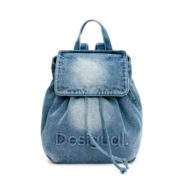 piccolo-zaino-con-ciondoli-in-denim