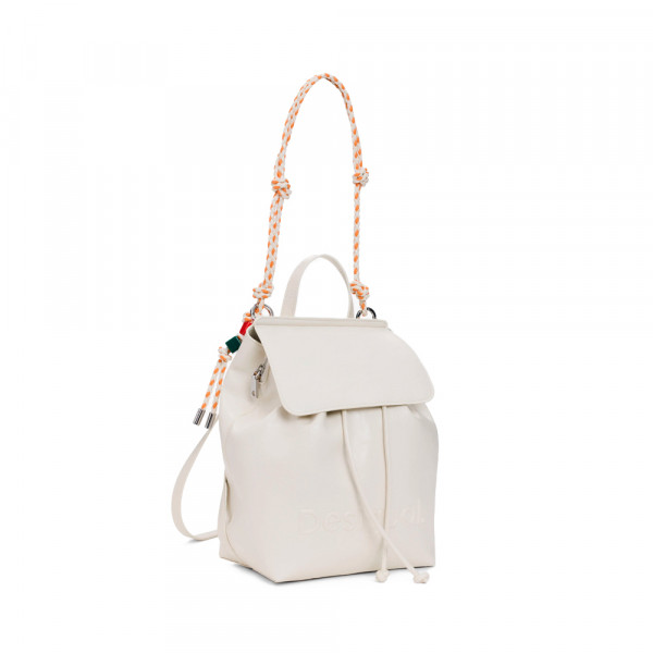 mochila-pequena-charms