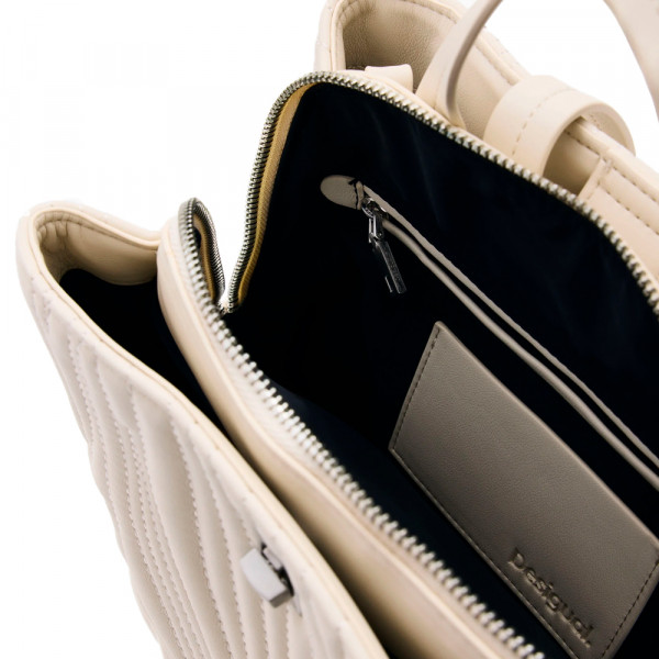 petit-sac-a-dos-avec-gravures