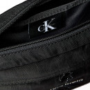 wasserabweisende-umhangetasche-aus-twill