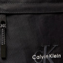 sac-plat-en-nylon-avec-logo-monogramme