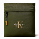 bolsa-de-nylon-plana-com-logotipo-de-monograma