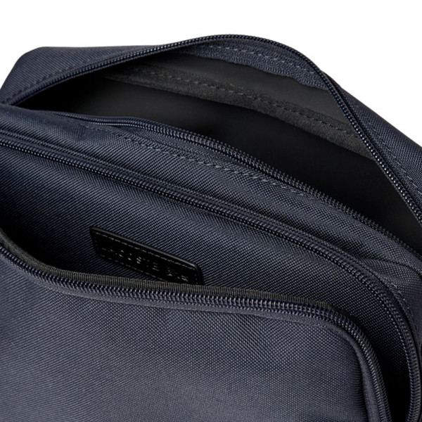 neocroc-toiletry-bag