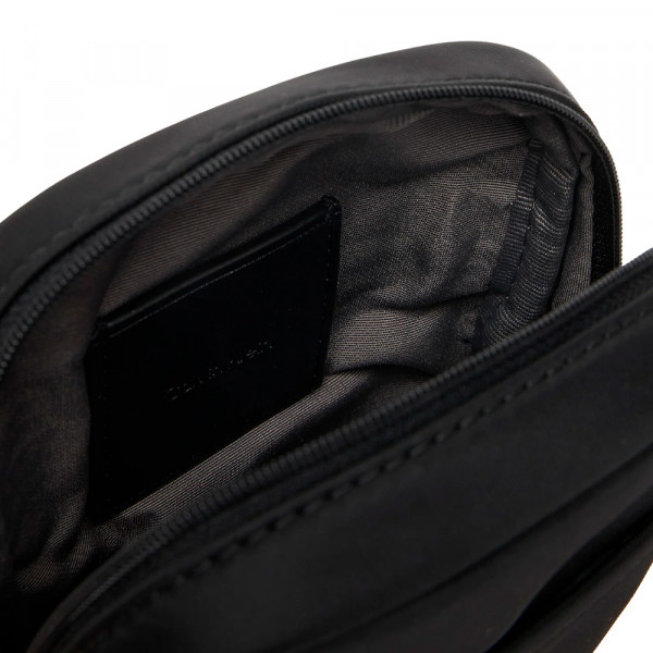 sac-bandouliere-elegant-et-fin-de-reporter