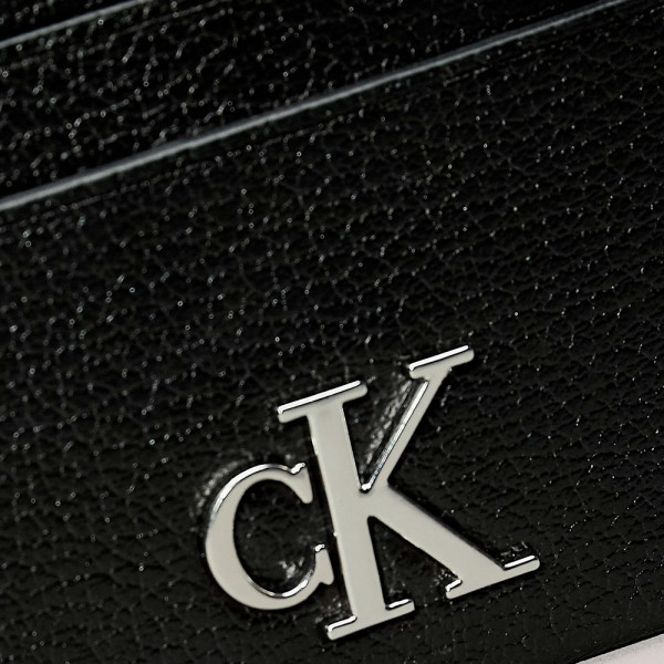 card-holder-with-logo