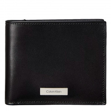 Folded wallet with logo plaque