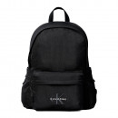 mochila-de-nylon-com-logotipo-de-monograma