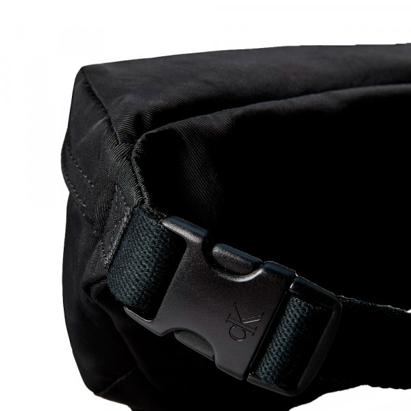 gurteltasche-aus-nylon-mit-monogramm-logo