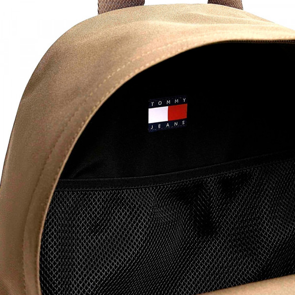 mochila-essencial-com-logotipo