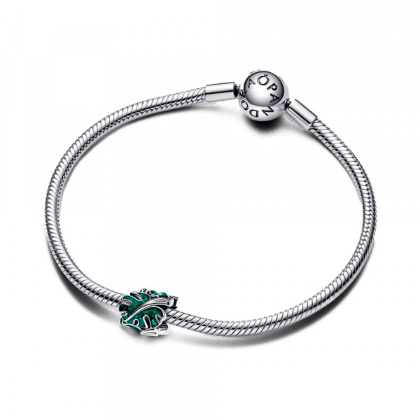 charme-feuilles-de-monstere-vertes-793332c01