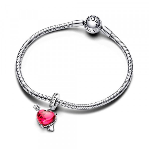 pingente-de-vidro-murano-charm-coracao-vermelho-e-seta-793085c01