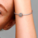 ciondolo-traforato-rose-791282