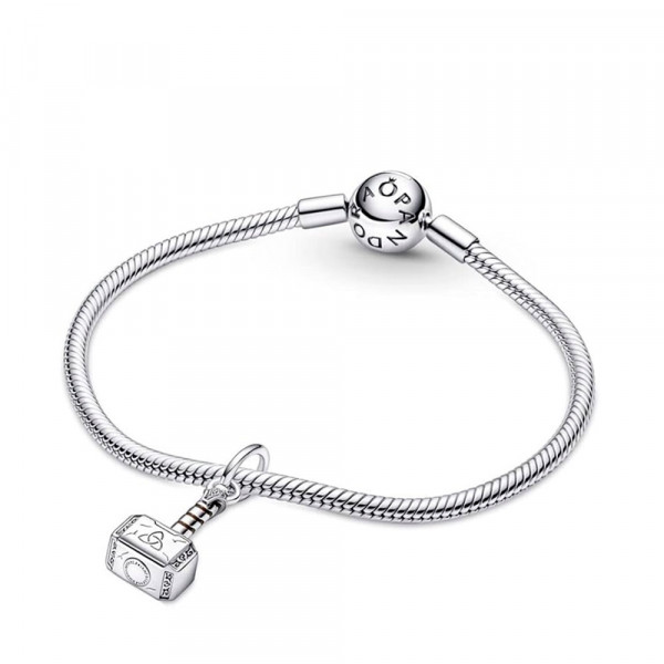 marvel-s-avengers-pendentif-marteau-de-thor-charm-790483c01