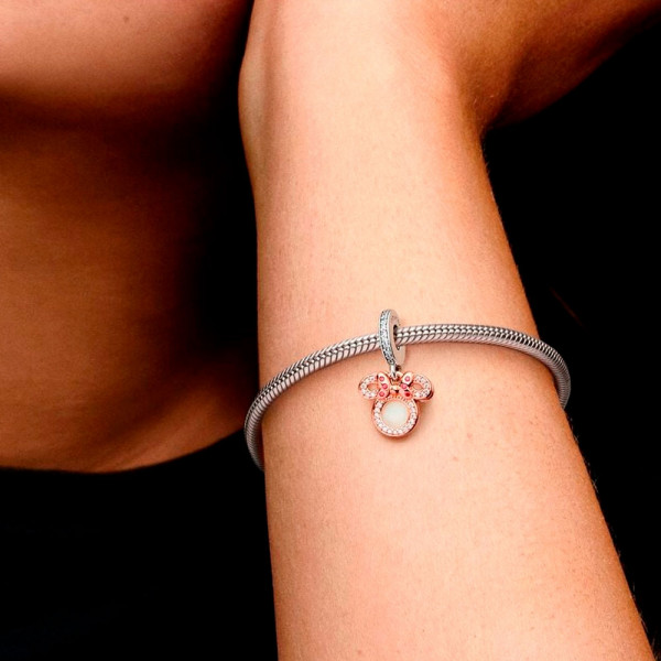 disney-minnie-mouse-double-silhouette-pendant-charm-782615c01