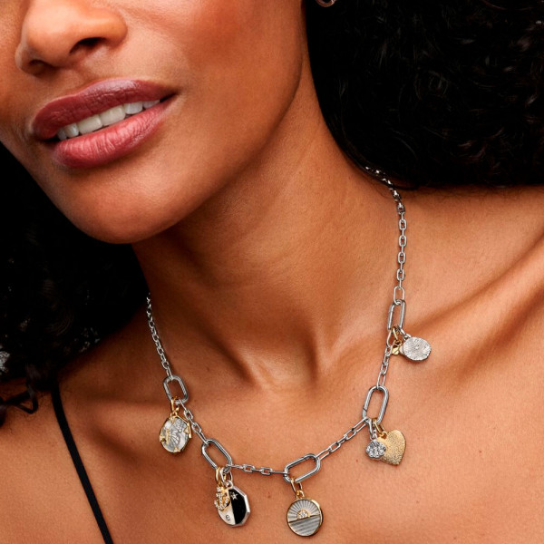 charm-mini-shiny-shell-pendant-793855c01