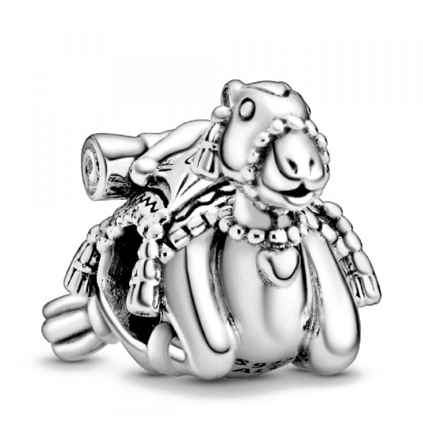kamel-und-quasten-charm-798927c00