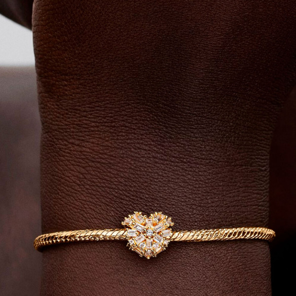 ciondolo-a-forma-di-cuore-scintillante-764240c01