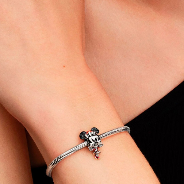 disney-christmas-minnie-mouse-charm-794218c01
