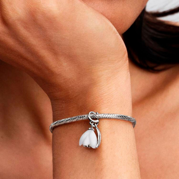 tinker-bell-flower-pendant-charm-794239c01