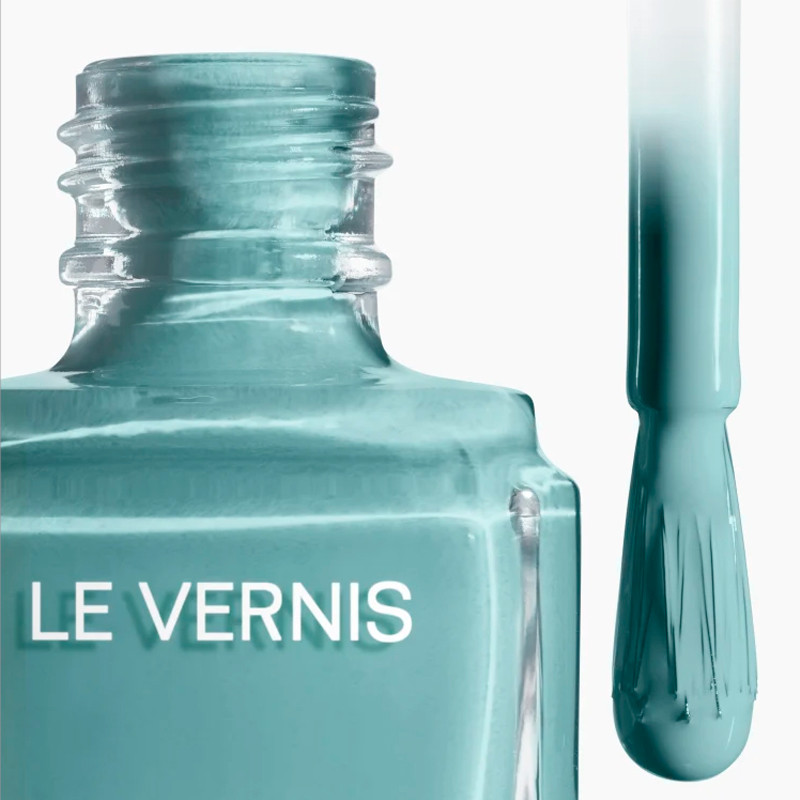 le-vernis-color-y-brillo-de-larga-duracion