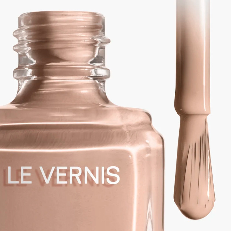 le-vernis-cor-e-brilho-duradouros