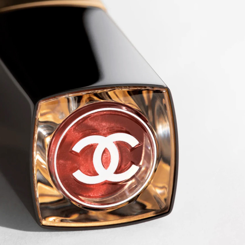 rouge-coco-flash-color-brightness-and-intensity-in-a-flash