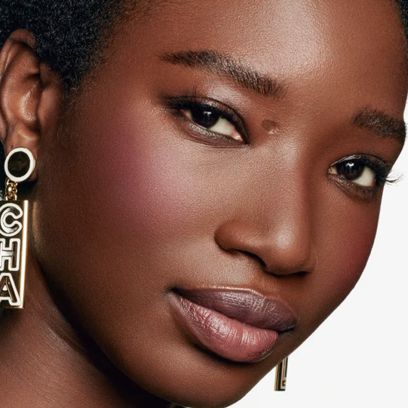 les-beiges-blush-belle-mine-exklusiv-skapelse-fresh-liquid-rouge