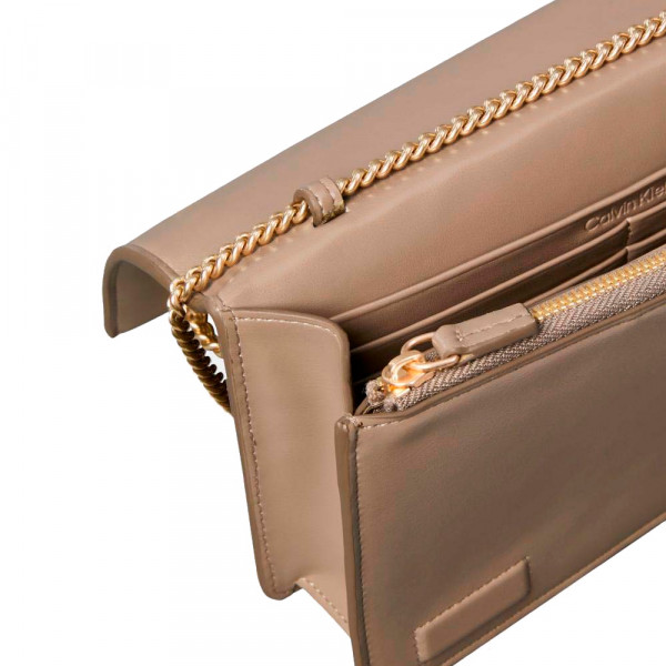 portefeuille-a-chaine-monogramme