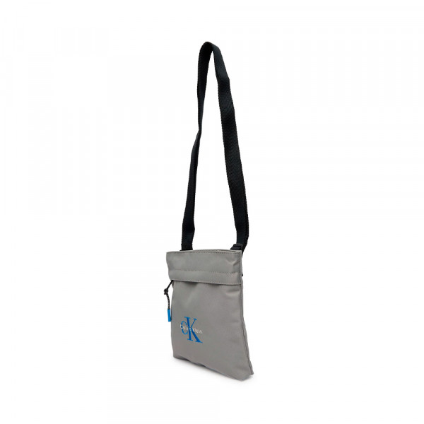 flache-nylon-schultertasche-mit-monogramm-logo