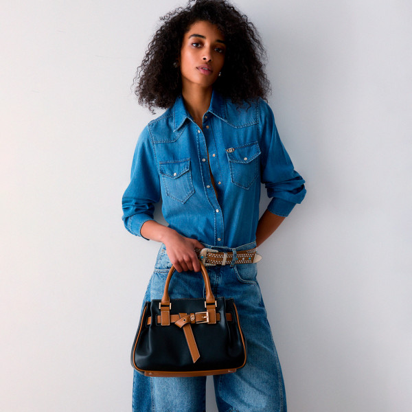 kleine-tasche-mit-schnalle