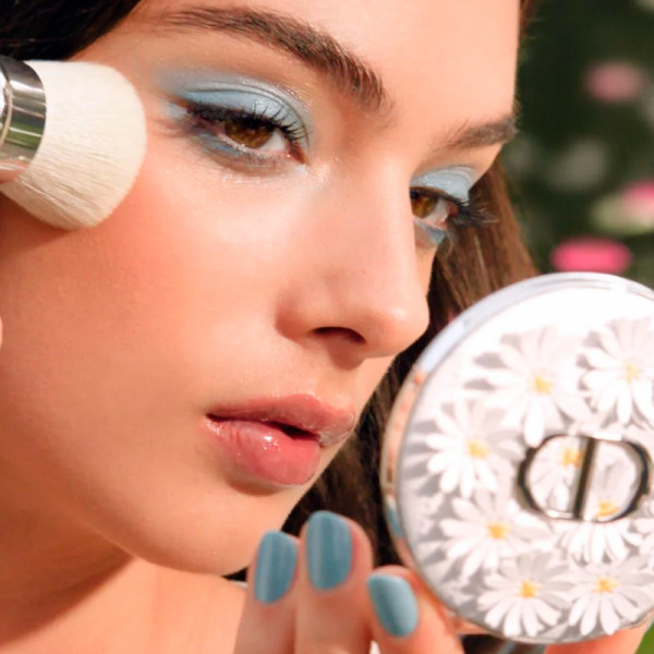 dior-forever-nude-bronze-glow-limited-edition-bronzing-powder-natural-radiant-finish-long-lasting-tan-effect