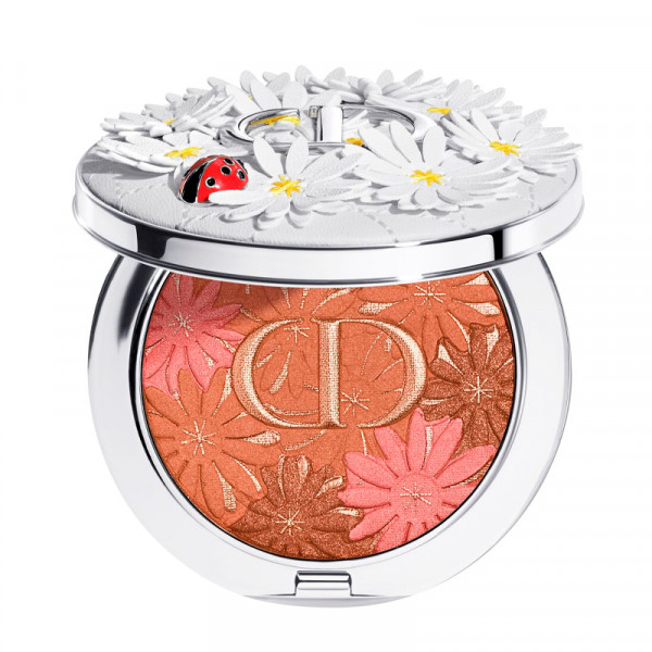 dior-forever-nude-bronze-glow-limited-edition-bronzing-pudder-naturlig-stralende-finish-langvarig-tan-effekt