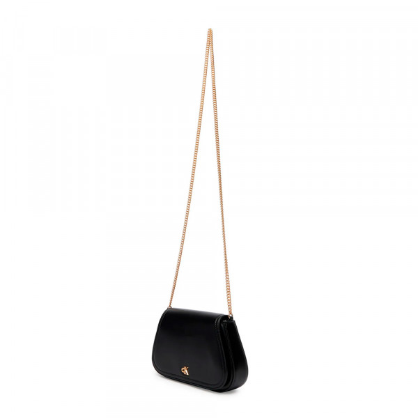 cartera-curva-con-correa-de-cadena