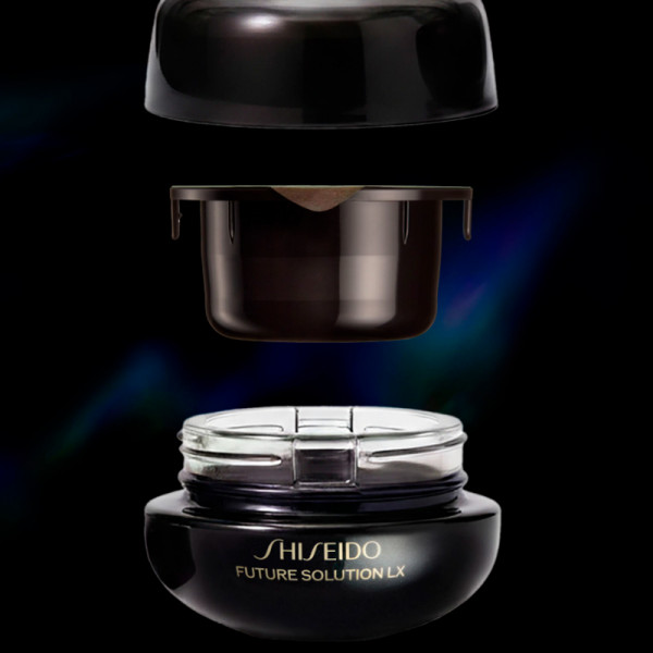 crema-rigenerante-per-contorno-occhi-e-labbra-future-solution-lx-crema-nutriente-per-labbra-e-contorno-occhi
