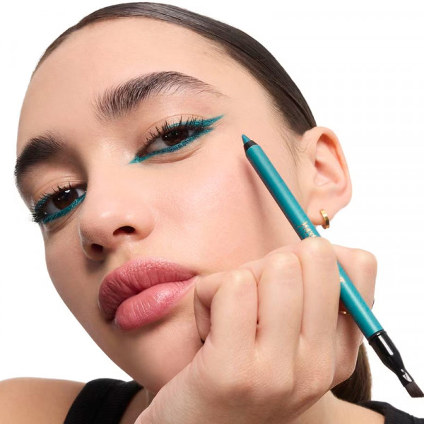 lines-liberated-vattentat-eyeliner