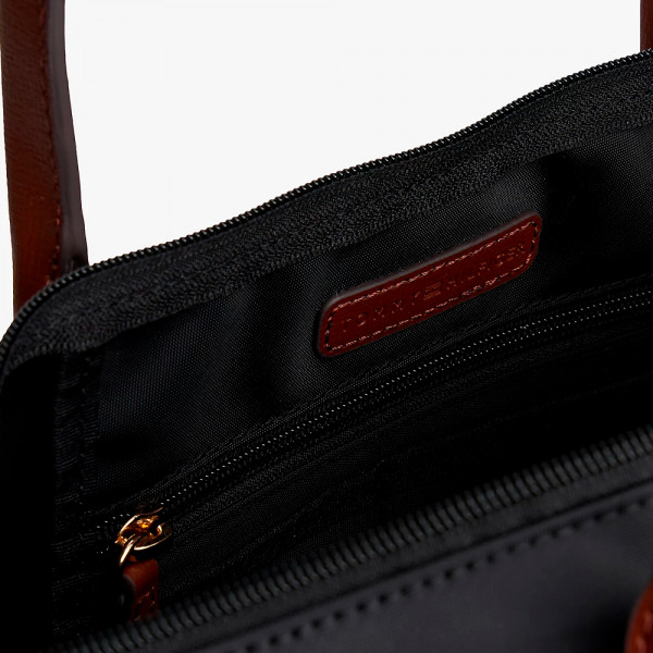 bolso-tote-con-monograma-th