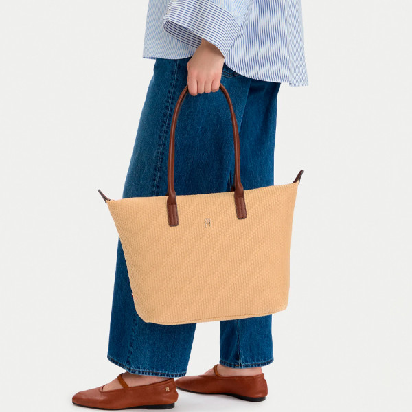 bolso-tote-de-rafia-con-bandolera
