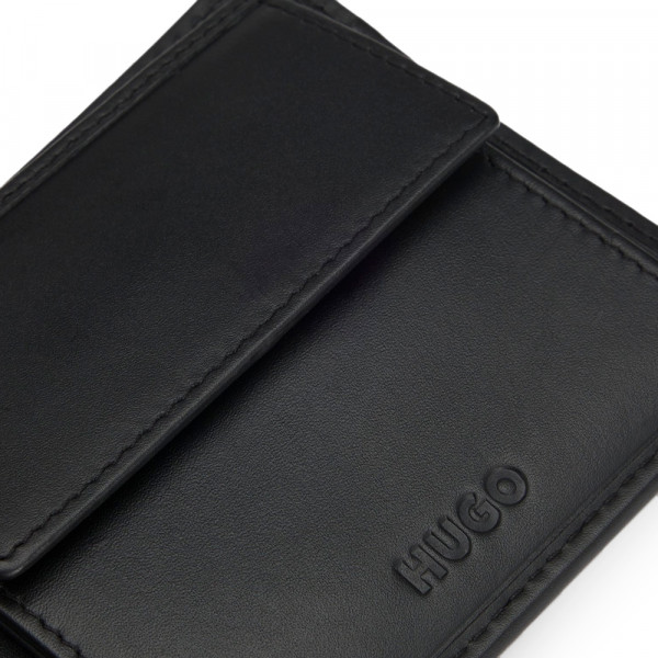 leather-wallet-with-stacked-logo-detail