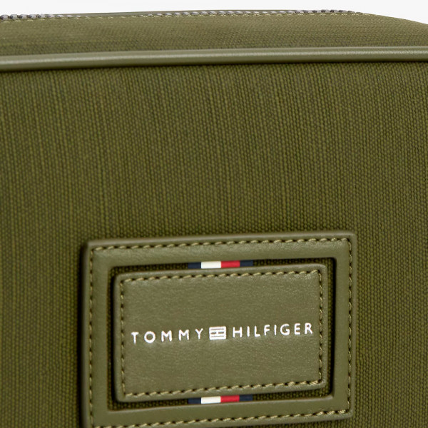 fabric-toiletry-bag-with-logo-patch