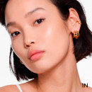 parure-gold-skin-serum-foundation-odmladzajaca-baza-pod-makijaz-ktora-naprawia-blask