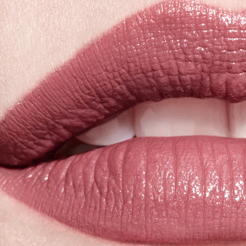 rouge-coco-crush-satinlaebestift-med-langvarig-fugtgivende-og-udglattende-behandling